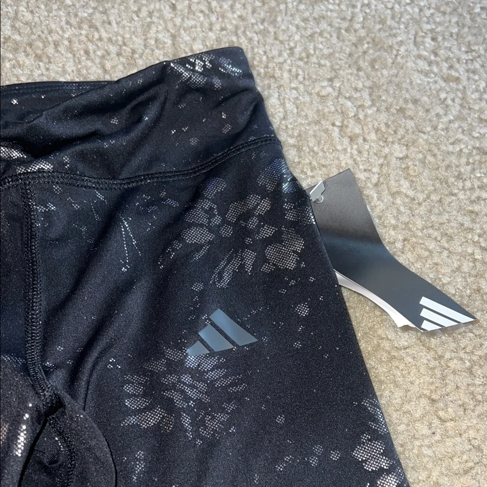adidas stretchy athletic